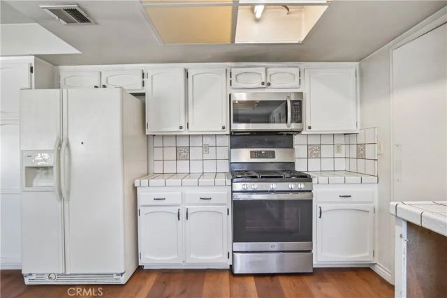 20259 Ingomar Street, Winnetka, CA 91306
