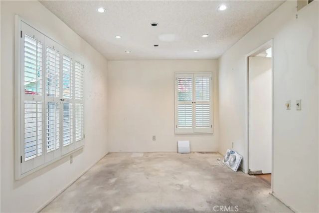 20259 Ingomar Street, Winnetka, CA 91306