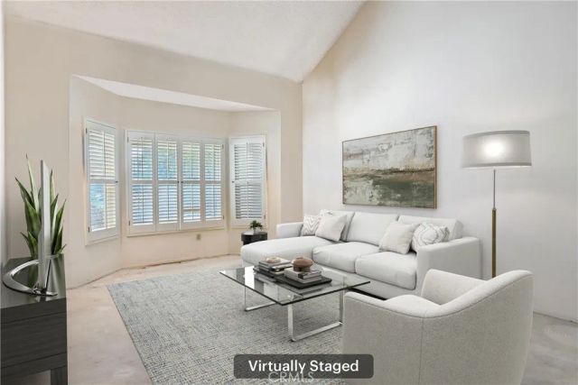 20259 Ingomar Street, Winnetka, CA 91306