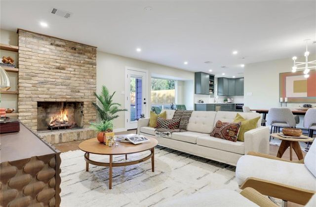 2504 Deerfoot TRL, Austin, TX 78704