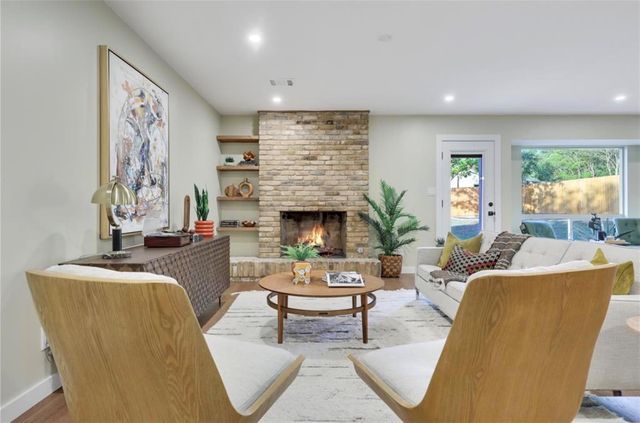2504 Deerfoot TRL, Austin, TX 78704