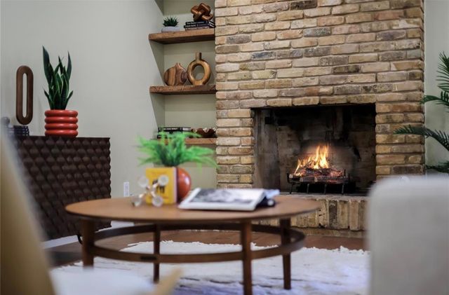2504 Deerfoot TRL, Austin, TX 78704