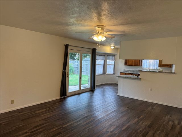 10030 E 28TH Street, Tulsa, OK 74112