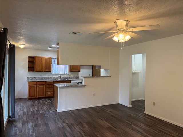 10030 E 28TH Street, Tulsa, OK 74112