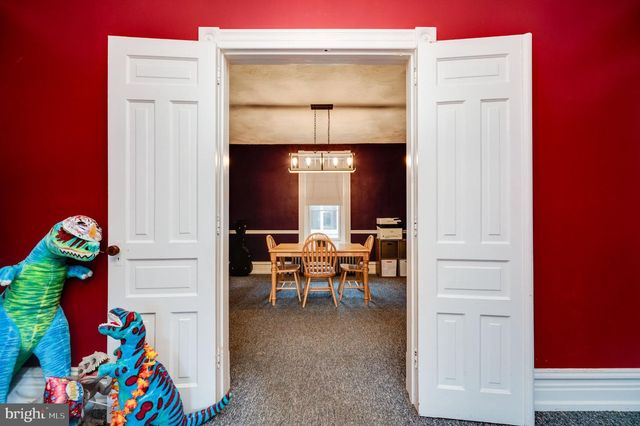 63 S WHITEOAK ST, Kutztown, PA 19530