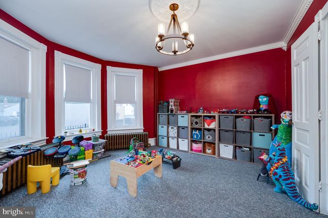 63 S WHITEOAK ST, Kutztown, PA 19530