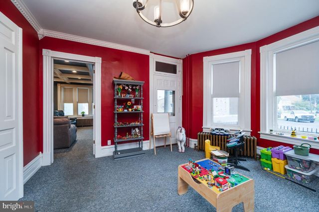 63 S WHITEOAK ST, Kutztown, PA 19530