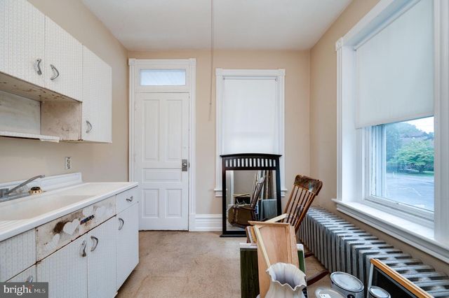 63 S WHITEOAK ST, Kutztown, PA 19530