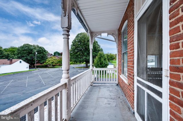 63 S WHITEOAK ST, Kutztown, PA 19530