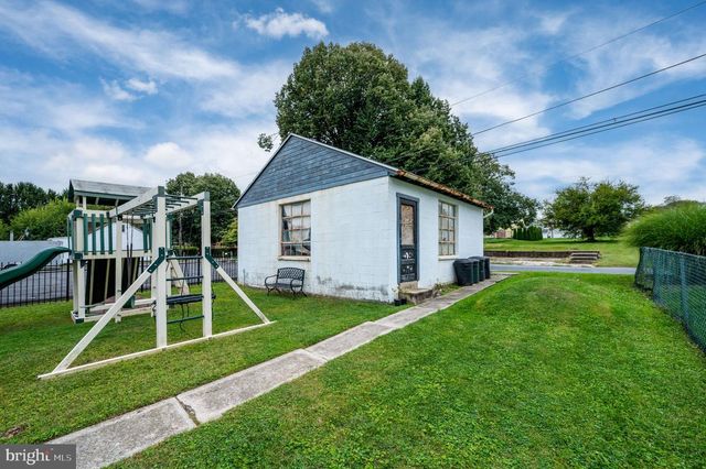 63 S WHITEOAK ST, Kutztown, PA 19530