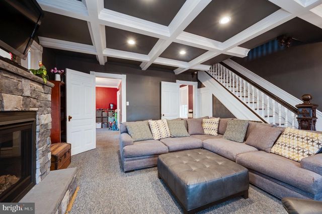 63 S WHITEOAK ST, Kutztown, PA 19530