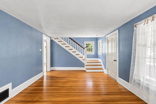 117 Spring St, Hull, MA 02045