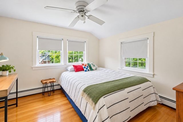 117 Spring St, Hull, MA 02045