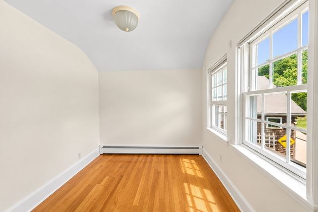 117 Spring St, Hull, MA 02045
