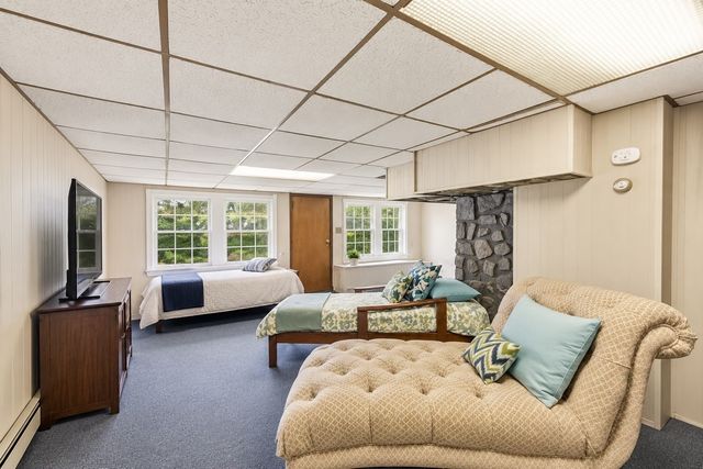 117 Spring St, Hull, MA 02045