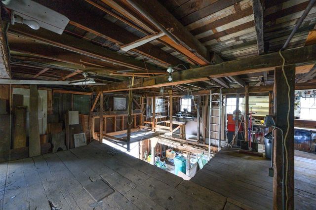 117 Spring St, Hull, MA 02045