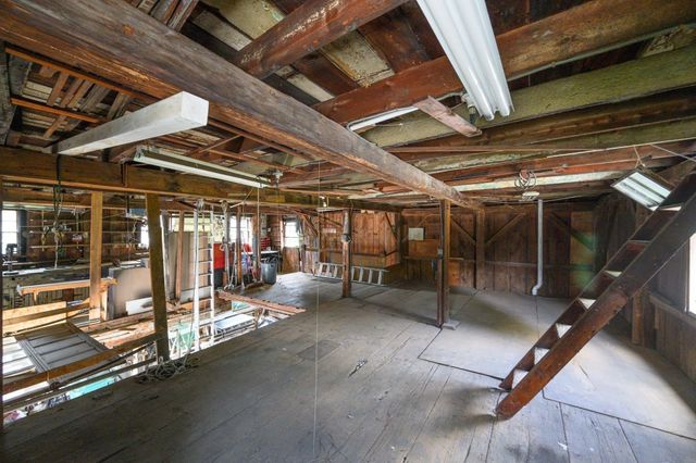 117 Spring St, Hull, MA 02045