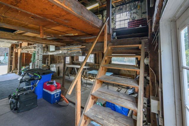 117 Spring St, Hull, MA 02045
