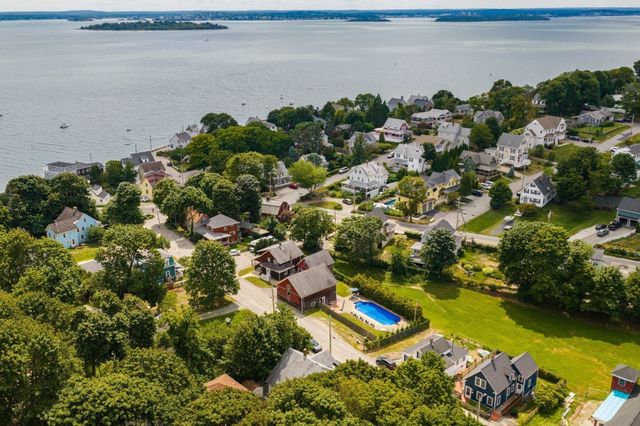 117 Spring St, Hull, MA 02045