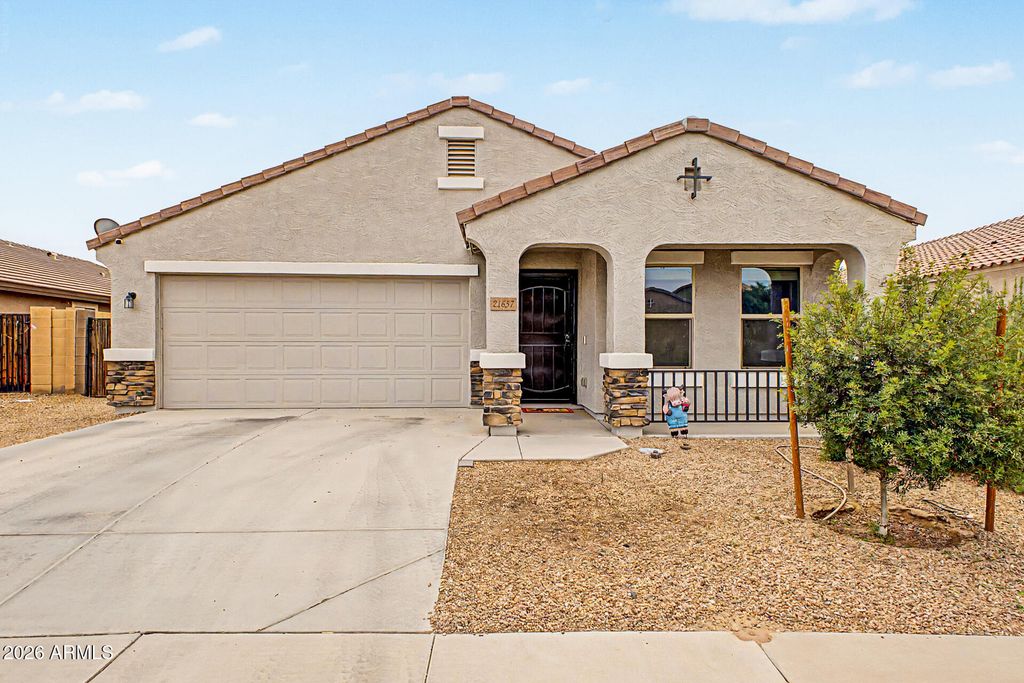 21657 W HILTON Avenue, Buckeye, AZ 85326