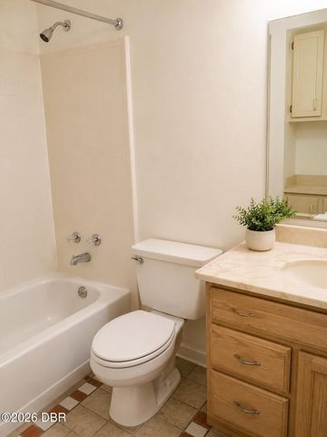 1401 S Palmetto Ave Apt 215, Daytona Beach, FL 32114