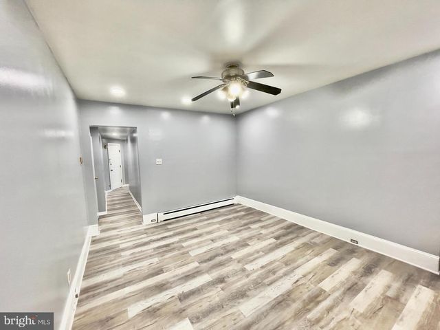 192 GREEN LN #1, Philadelphia, PA 19127