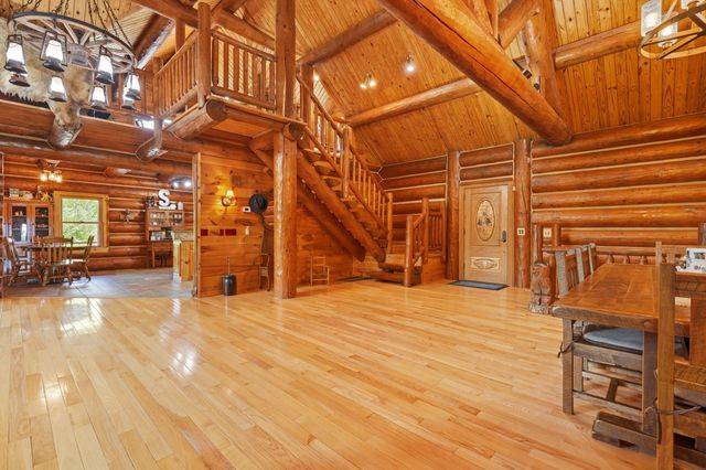 2024 Dogwood Tree Road, Reeds Spring, MO 65737