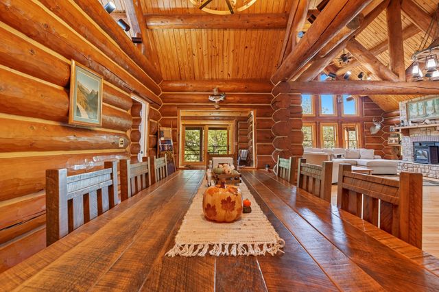 2024 Dogwood Tree Road, Reeds Spring, MO 65737