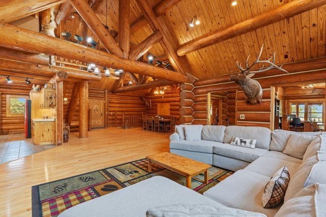 2024 Dogwood Tree Road, Reeds Spring, MO 65737