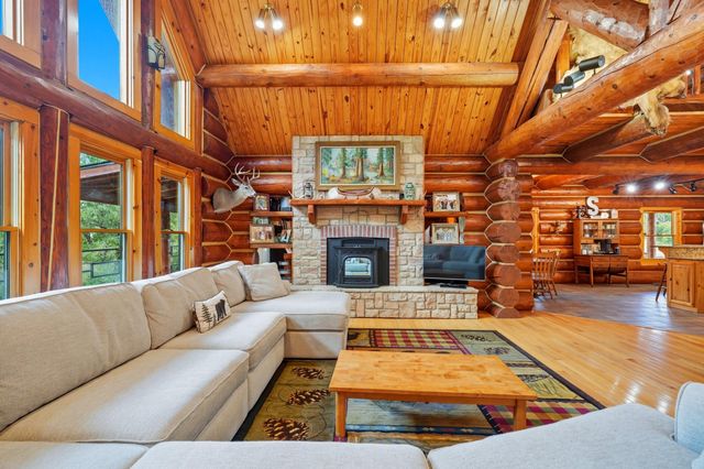 2024 Dogwood Tree Road, Reeds Spring, MO 65737