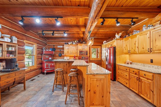 2024 Dogwood Tree Road, Reeds Spring, MO 65737