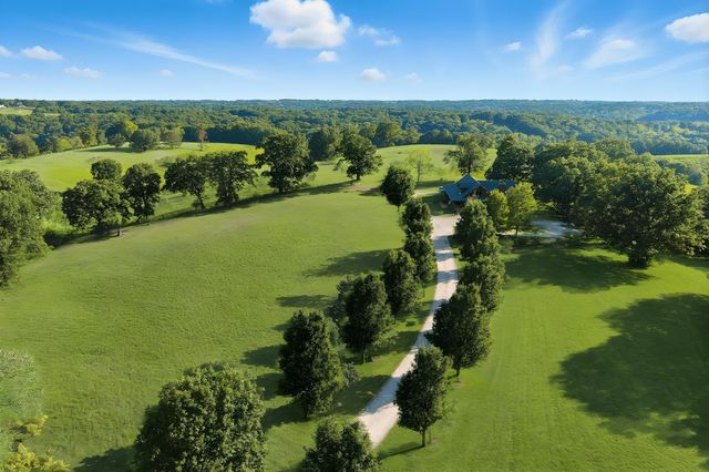 2024 Dogwood Tree Road, Reeds Spring, MO 65737