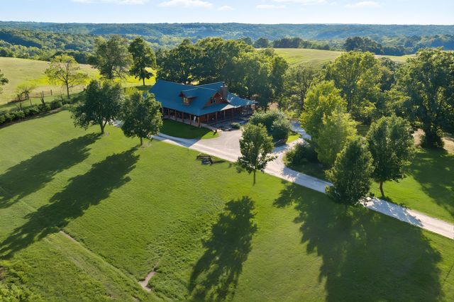 2024 Dogwood Tree Road, Reeds Spring, MO 65737