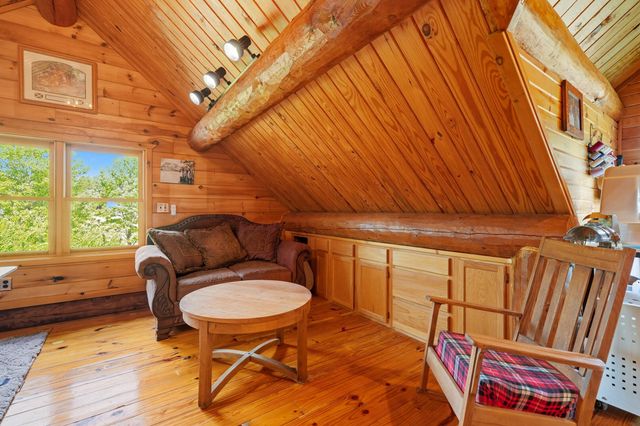 2024 Dogwood Tree Road, Reeds Spring, MO 65737