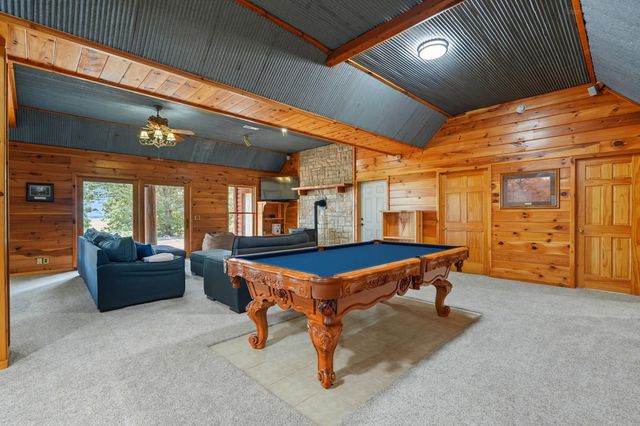 2024 Dogwood Tree Road, Reeds Spring, MO 65737