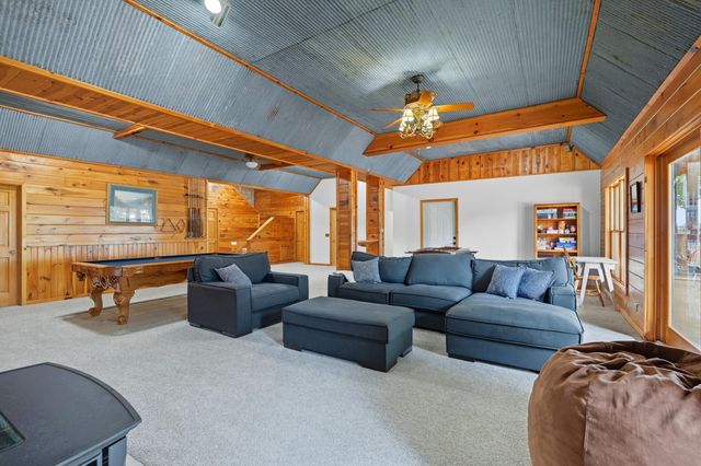 2024 Dogwood Tree Road, Reeds Spring, MO 65737