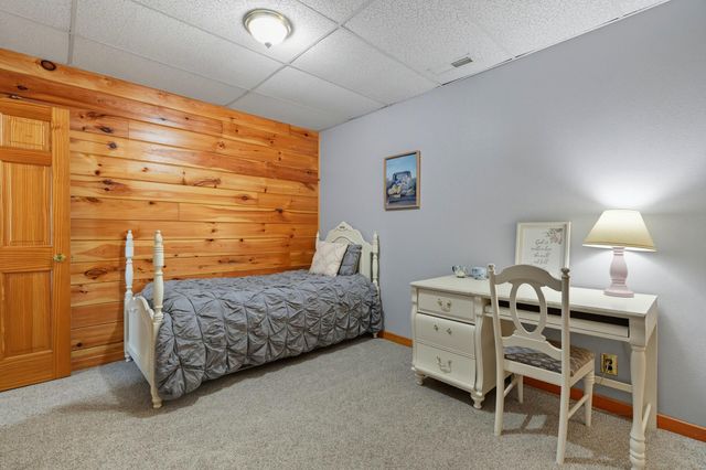 2024 Dogwood Tree Road, Reeds Spring, MO 65737