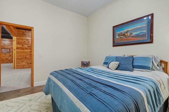 2024 Dogwood Tree Road, Reeds Spring, MO 65737