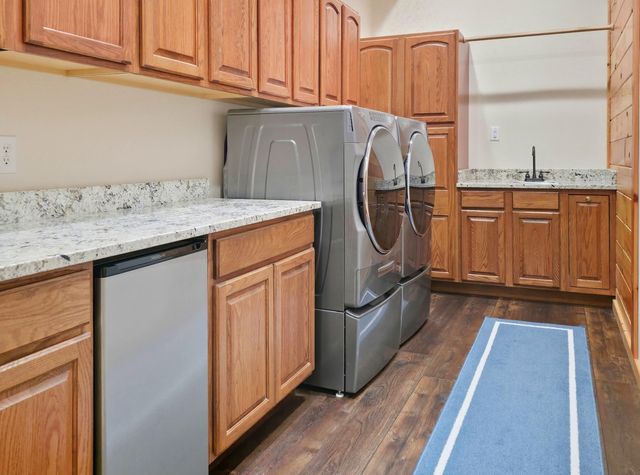 2024 Dogwood Tree Road, Reeds Spring, MO 65737