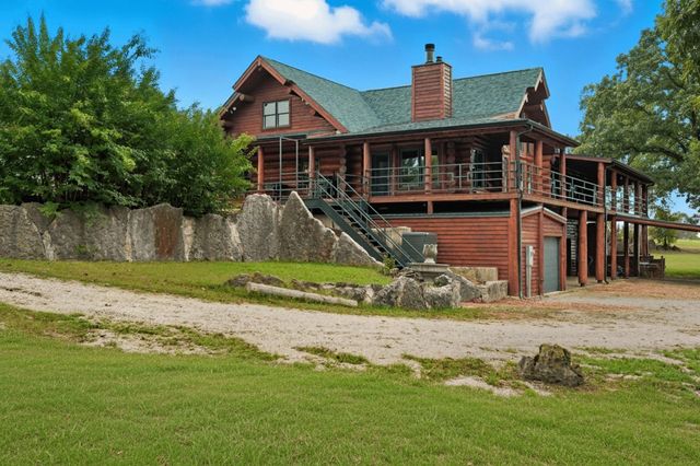 2024 Dogwood Tree Road, Reeds Spring, MO 65737