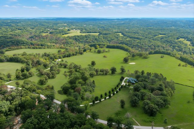 2024 Dogwood Tree Road, Reeds Spring, MO 65737