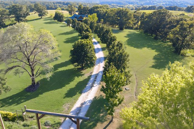 2024 Dogwood Tree Road, Reeds Spring, MO 65737