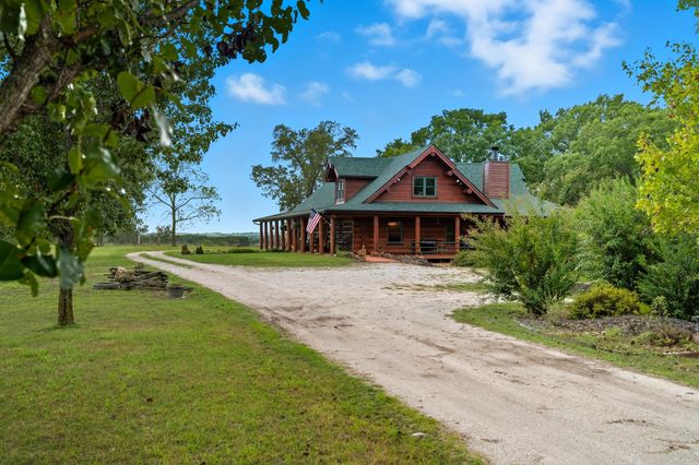 2024 Dogwood Tree Road, Reeds Spring, MO 65737