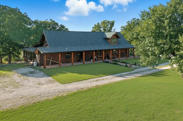 2024 Dogwood Tree Road, Reeds Spring, MO 65737