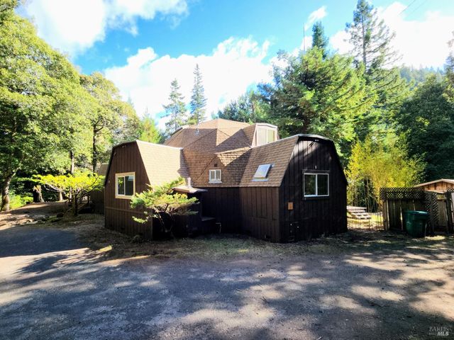 8080 Surprise Valley Rd, Comptche, CA 95427