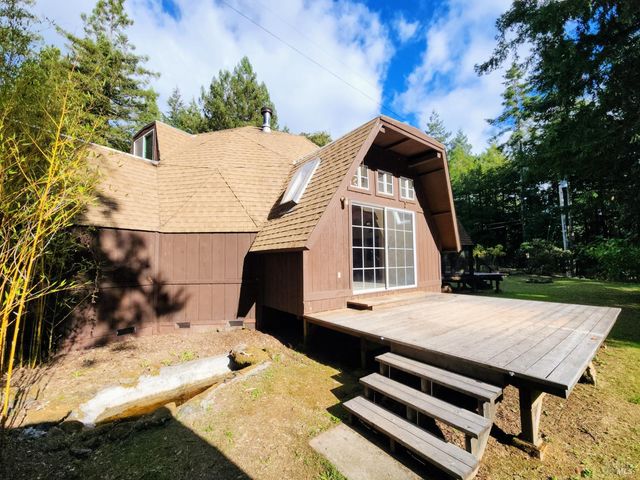 8080 Surprise Valley Rd, Comptche, CA 95427