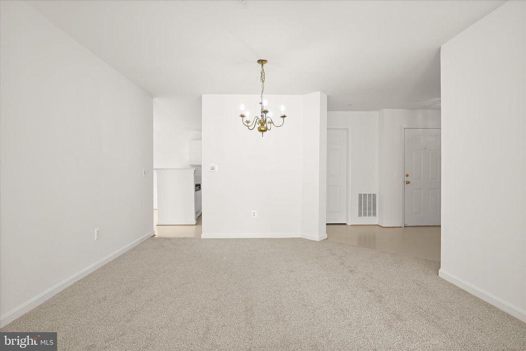 Image 11 of property listing at 1974 SCOTTS CROSSING WAY #102, Annapolis, MD 21401