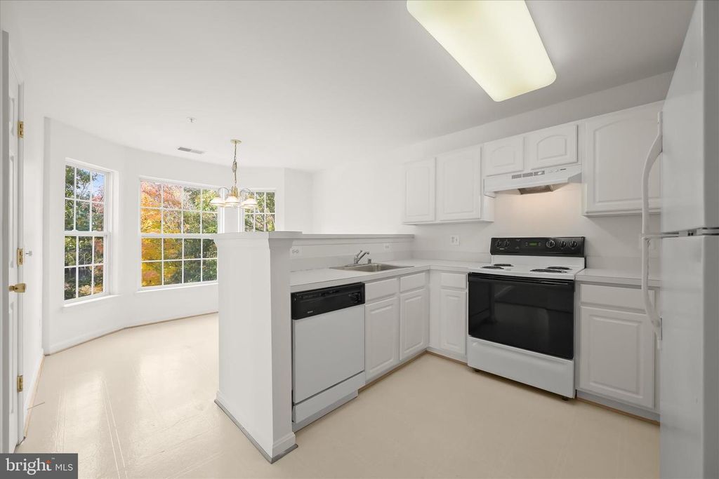 Image 20 of property listing at 1974 SCOTTS CROSSING WAY #102, Annapolis, MD 21401