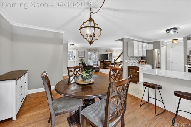 2454 Calvin Court, Hamburg Township, MI 48169