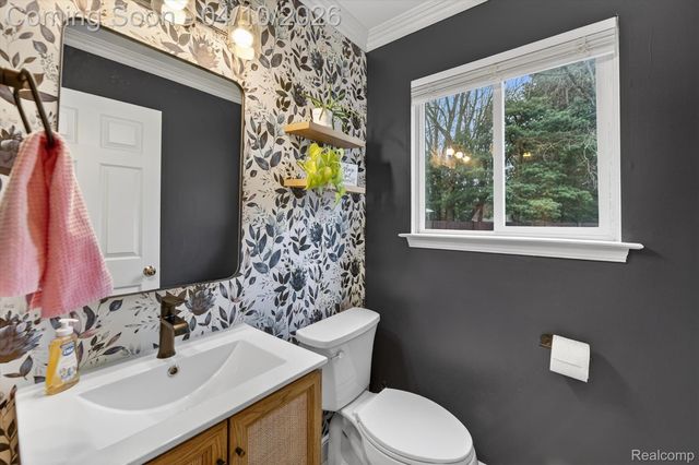 2454 Calvin Court, Hamburg Township, MI 48169